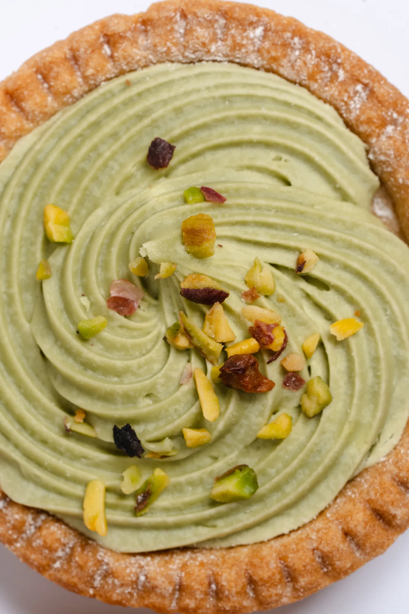 Crostata al pistacchio decorata a mano